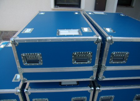 Kovčki - flight case & rack systems